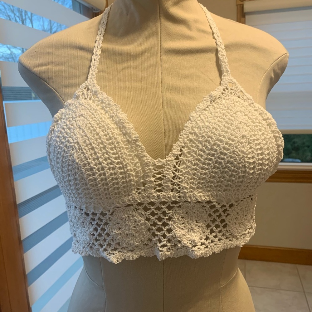 White crochet tie back halter top